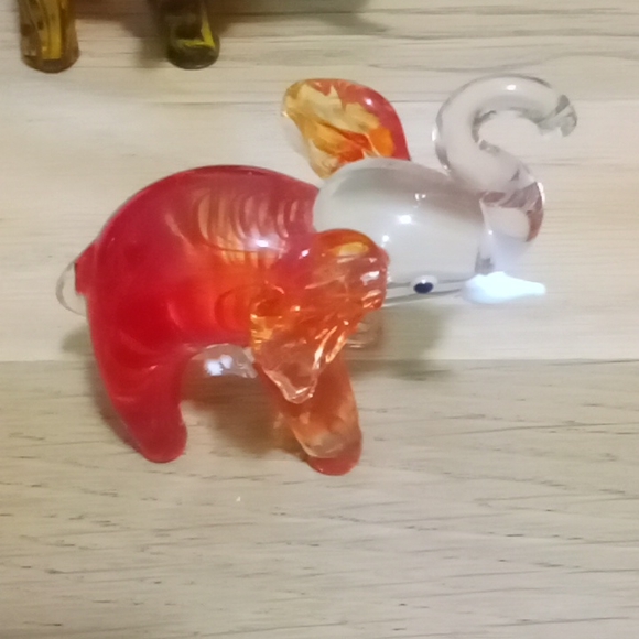 Very beautiful Collection of high quality glass elephants - Picture 9 of 10